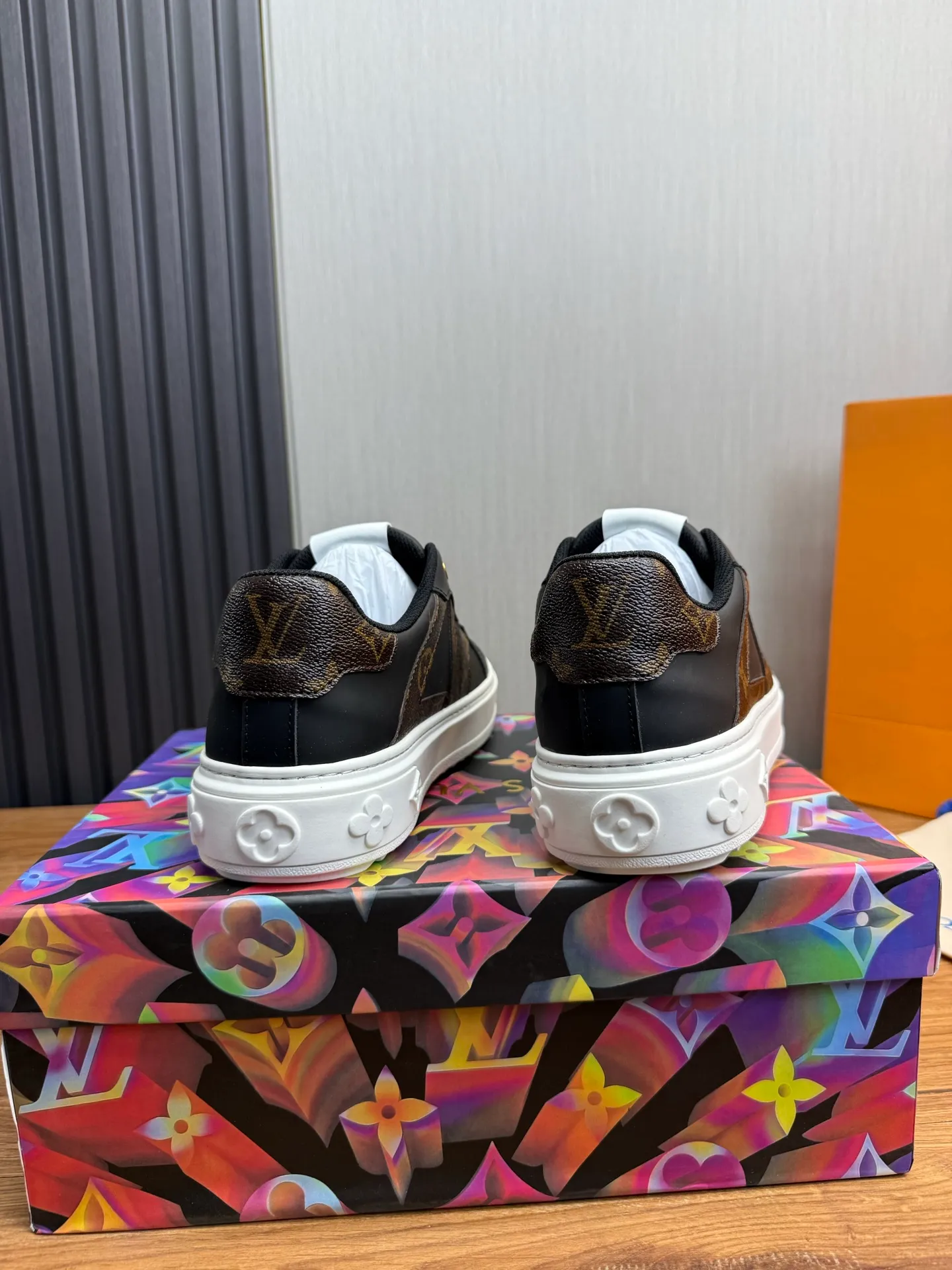 Men's shoes 💰520💰 LOUIS VUITTON [Luden Yiwei] The new trendy Lv is on the market 🎁, casual and fashionable men's shoes 👟 The upper is made of imported silk cowhide + cowhide mesh lining, the original wear-resistant rubber outsole, the version is simple and elegant, exclusive for trendy men. 38-44